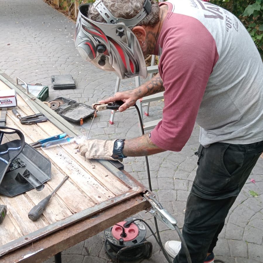 trabajos en hierro y madera
